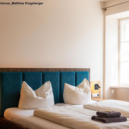 אוברנברג אם אין Hotel Gasthof Zur Post מראה חיצוני תמונה