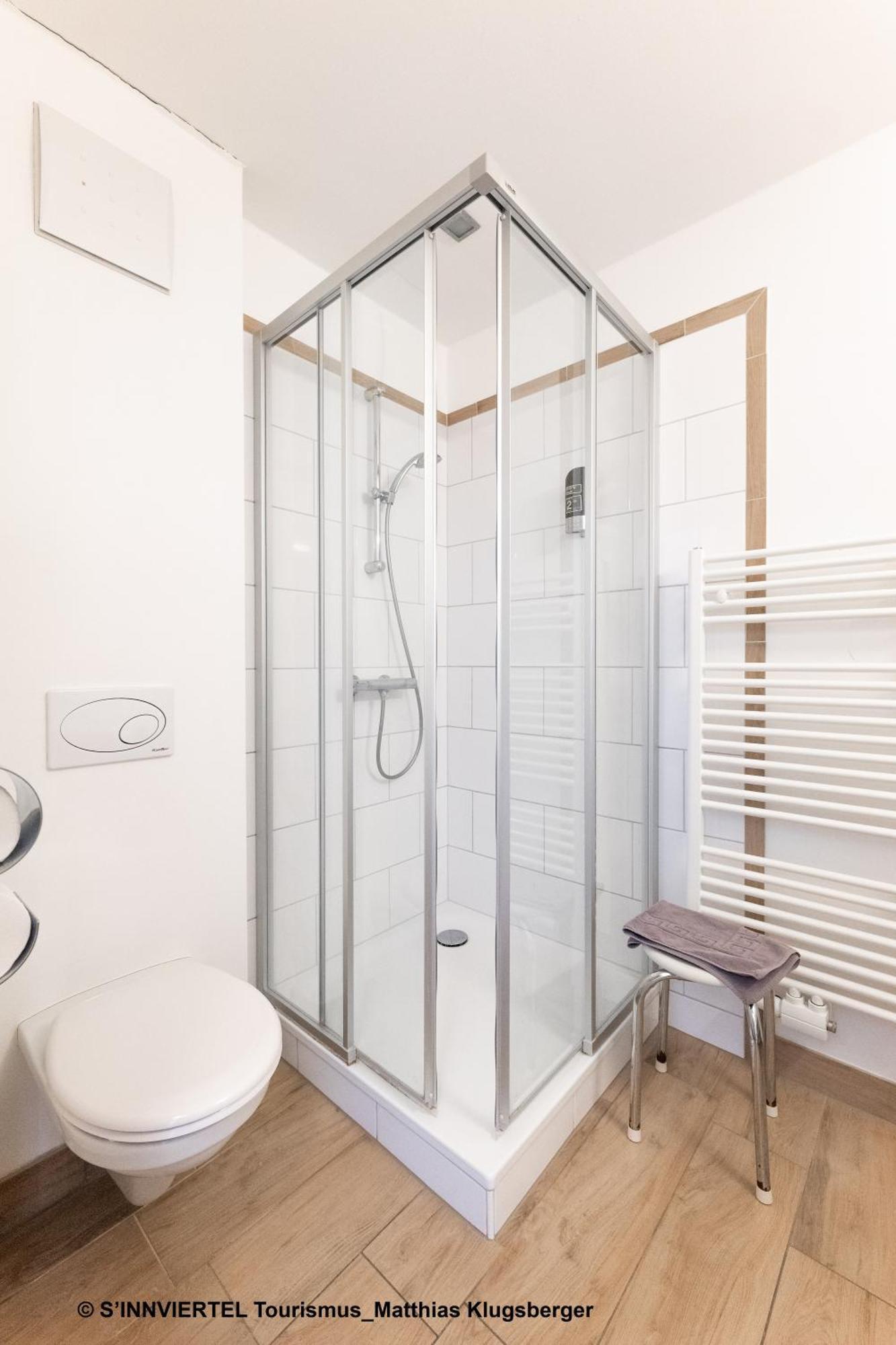 אוברנברג אם אין Hotel Gasthof Zur Post מראה חיצוני תמונה