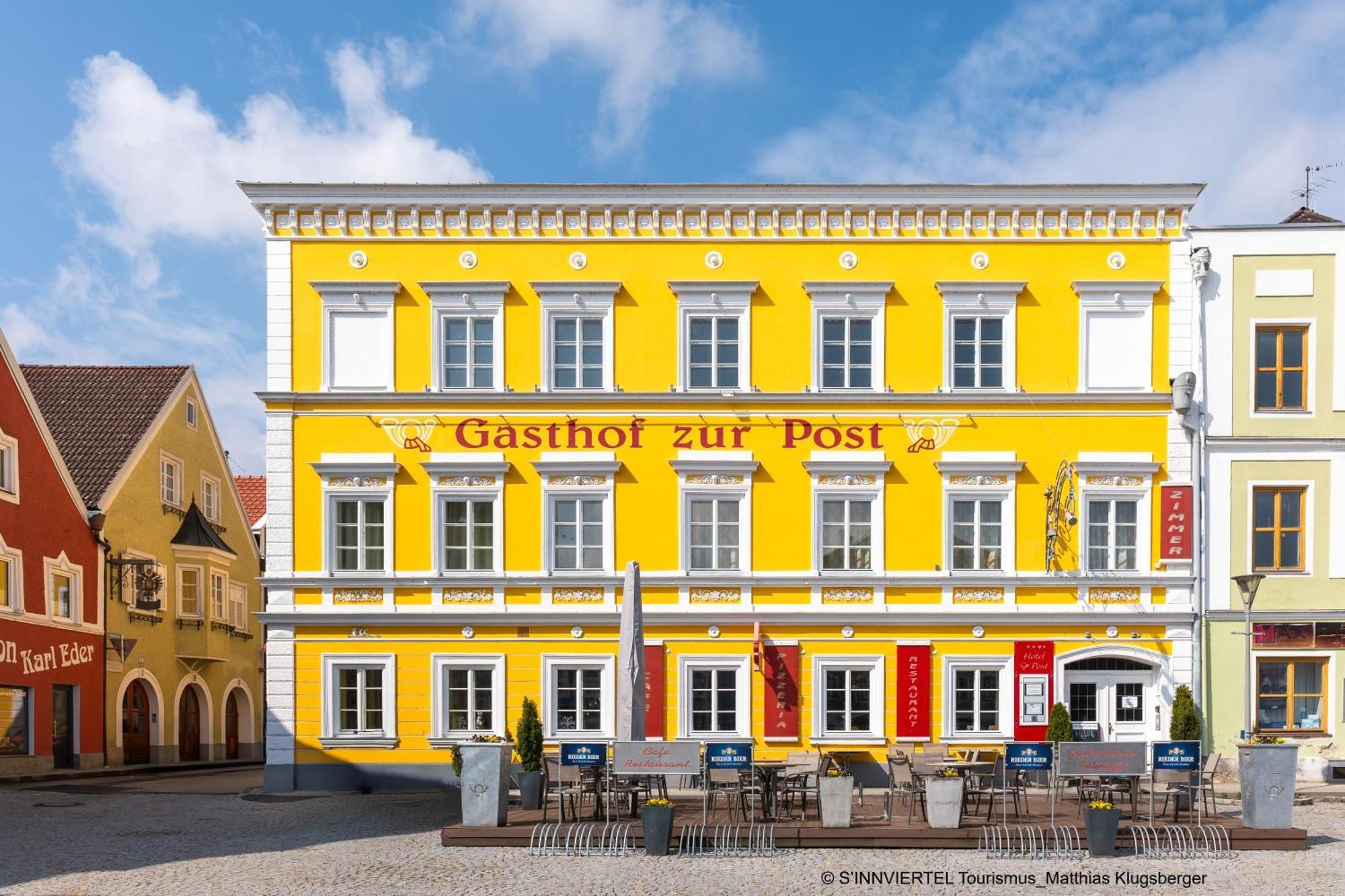 אוברנברג אם אין Hotel Gasthof Zur Post מראה חיצוני תמונה