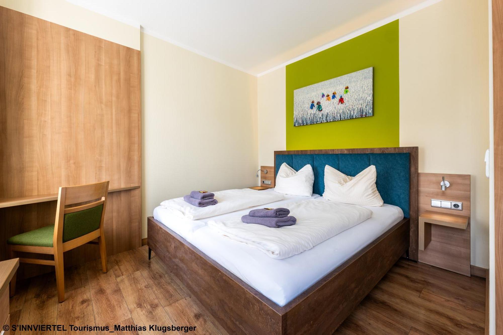 אוברנברג אם אין Hotel Gasthof Zur Post מראה חיצוני תמונה